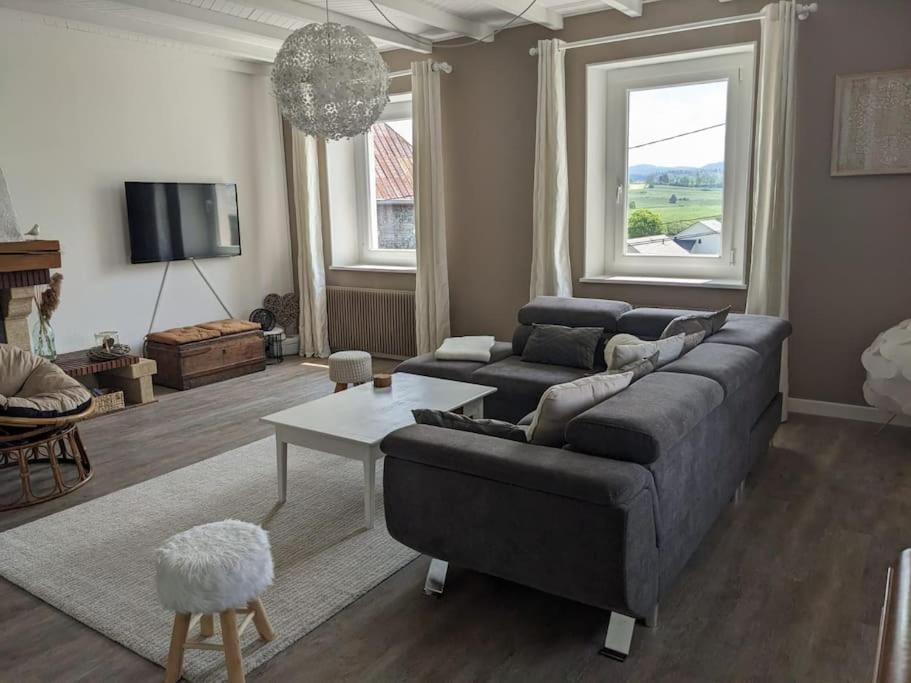Grand Cosy Dans Apartment Saint-Pierre (Jura)